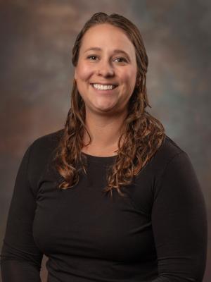 Rebecca Barringer Headshot