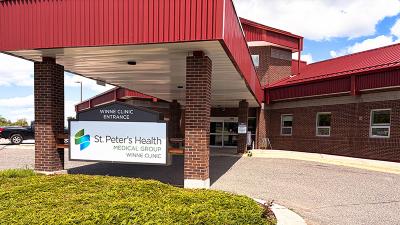 winne-clinic-exterior-sign