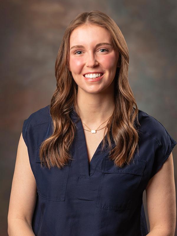 Oona Harrington, PA Headshot